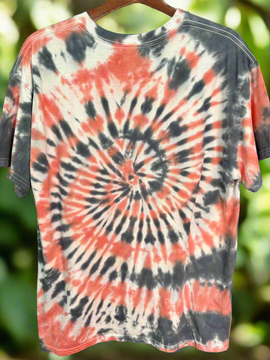 L Black & Red Tie Die